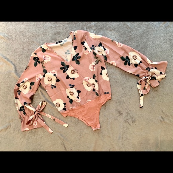 boohoo Bodysuit - Picture 2 of 2